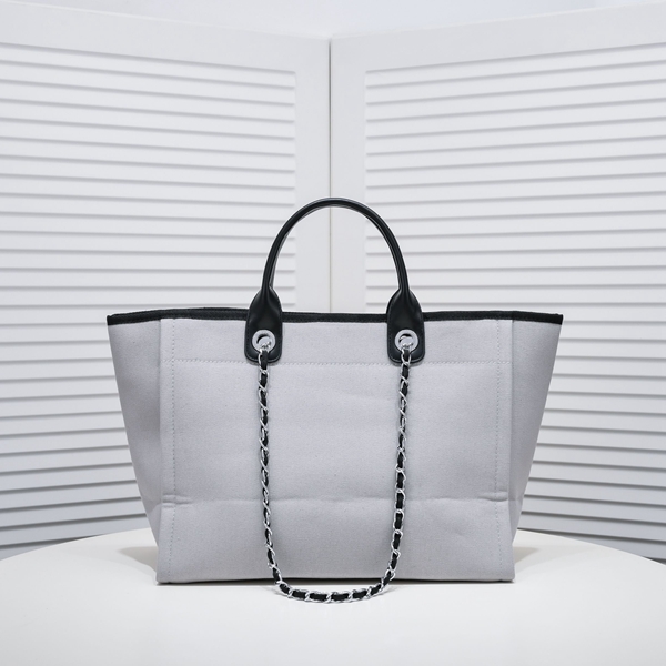 シャネルバッグ側面デザイン